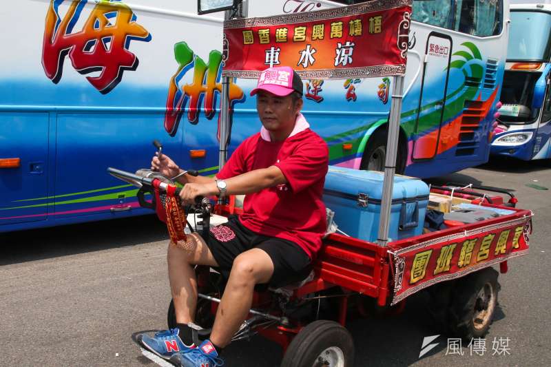 20170723-「史上最大科,眾神上凱道」遊行。涼水車(陳明仁攝) 20170723-「史上最大科,眾神上凱道」遊行。涼水車(陳明仁攝)