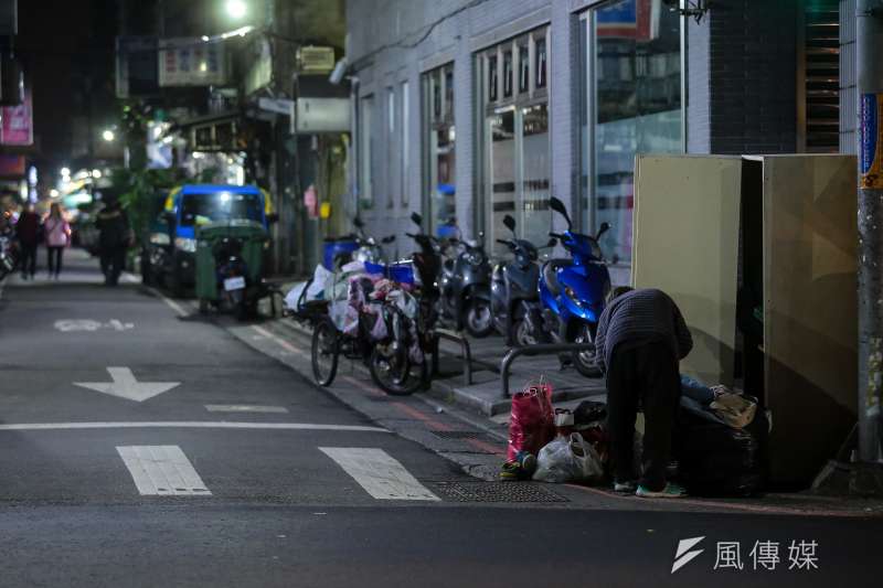 20171227-新北市街友遊民專題配圖,三重區街友遊民。(顏麟宇攝) 20171227-新北市街友遊民專題配圖,三重區街友遊民。(顏麟宇攝)