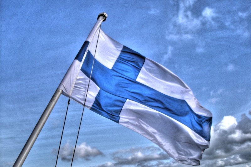 分蘭計劃實行基本收入(取自flicke Iago Laz,Bandeira de Finlandia en HDR) 分蘭計劃實行基本收入(取自flicke Iago Laz,Bandeira de Finlandia en HDR)