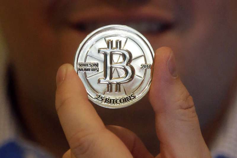 比特幣一天內暴跌25%,具體原因不明。(美聯社) 比特幣一天內暴跌25%,具體原因不明。(美聯社)