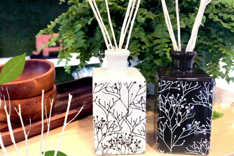 造型典雅的Branches 盛開花瓶擴香組,讓居家空間散發大自然般的香氣。(圖/泰香提供) 造型典雅的Branches 盛開花瓶擴香組,讓居家空間散發大自然般的香氣。(圖/泰香提供)