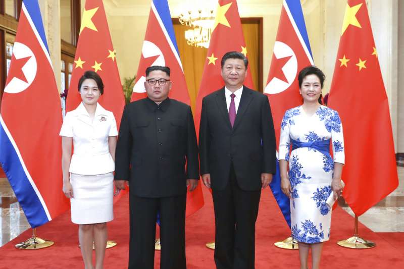 金正恩19日再次拜會習近平。(美聯社) 金正恩19日再次拜會習近平。(美聯社)