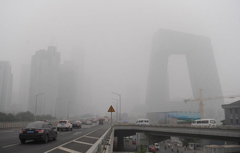 北京空汙發出紅色警報。（新華社）