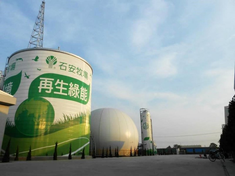 石安牧場透過雞糞進行節能,每月省下 2 百萬電費與 3 百萬雞糞處理費。(圖/石安牧場@facebook) 石安牧場透過雞糞進行節能,每月省下 2 百萬電費與 3 百萬雞糞處理費。(圖/石安牧場@facebook)