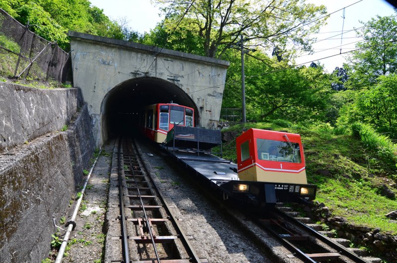 立山纜車(圖/Thomas Au@Flickr,HotelsCombined提供) 立山纜車(圖/Thomas Au@Flickr,HotelsCombined提供)