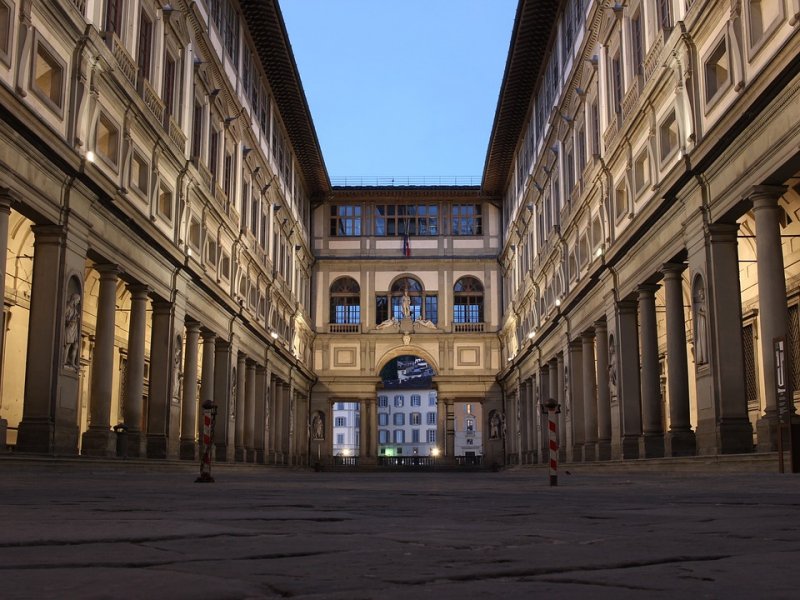Gallery-Florence-Italy-Galleria-Degli-Uffizi-1803525.jpg