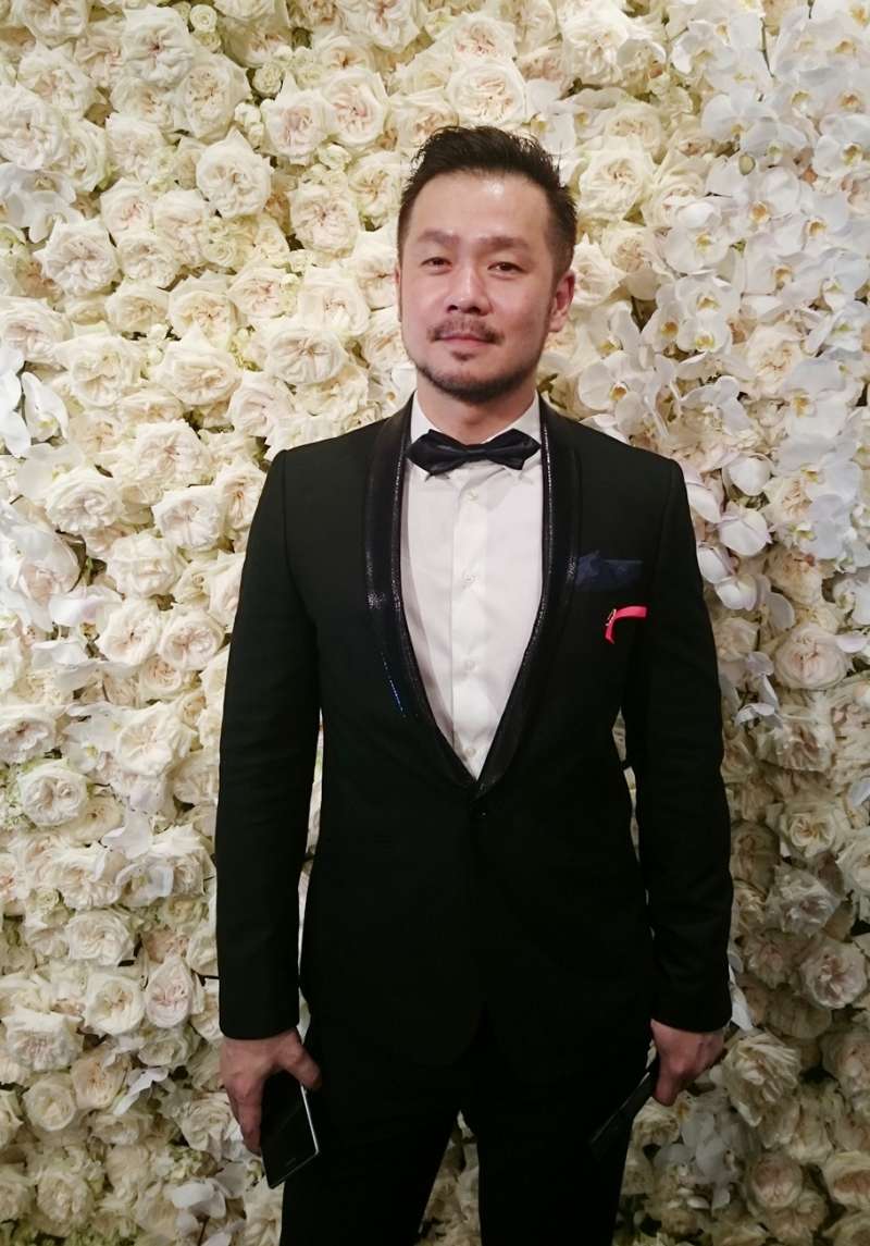 保養得宜的馬克,不說真的很難相信已經年近半百(圖/逆齡研究所提供) 保養得宜的馬克,不說真的很難相信已經年近半百(圖/逆齡研究所提供)