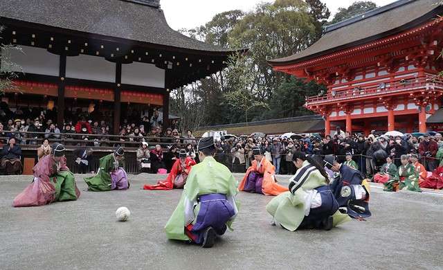 蹴鞠不分勝負也無規定競技時間,當感覺「大概這樣就差不多了吧」之時即可下判斷。 蹴鞠不分勝負也無規定競技時間,當感覺「大概這樣就差不多了吧」之時即可下判斷。