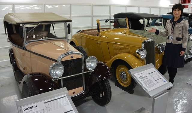 位於神奈川縣座間市,日產汽車創立的1933年所製造的最古老車款「Datsun 12 Phaeton」(左),以及1935年日本首次在量產車工廠生產的「Datsun 14 Roadster」。(圖/潮日本提供) 位於神奈川縣座間市,日產汽車創立的1933年所製造的最古老車款「Datsun 12 Phaeton」(左),以及1935年日本首次在量產車工廠生產的「Datsun 14 Roadster」。(圖/潮日本提供)