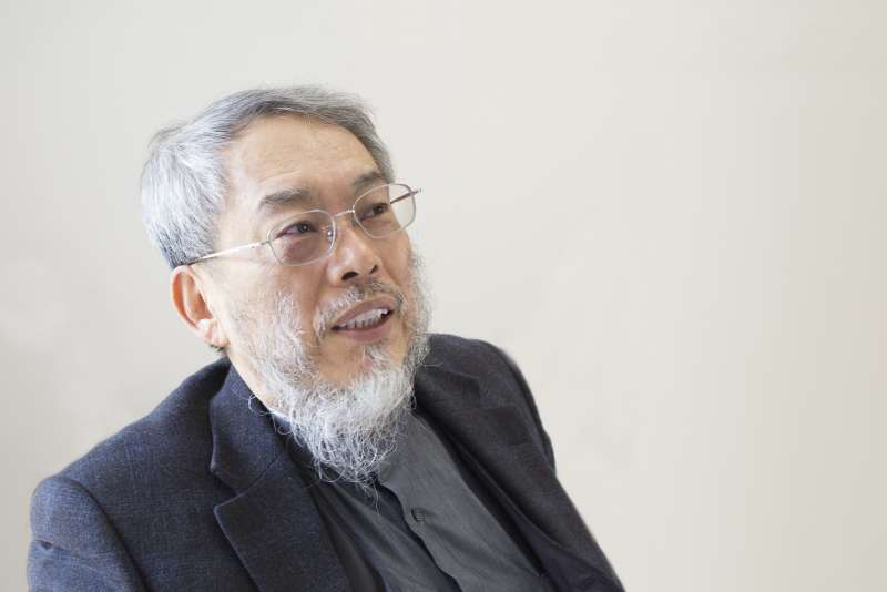 「如果翻譯當成興趣來投入,那很好。但如果要將翻譯當成職業,社會對譯者的態度和待遇都欠佳,要先有心理準備。」單德興提醒。 (攝影/張語辰,研之有物提供) 「如果翻譯當成興趣來投入,那很好。但如果要將翻譯當成職業,社會對譯者的態度和待遇都欠佳,要先有心理準備。」單德興提醒。 (攝影/張語辰,研之有物提供)