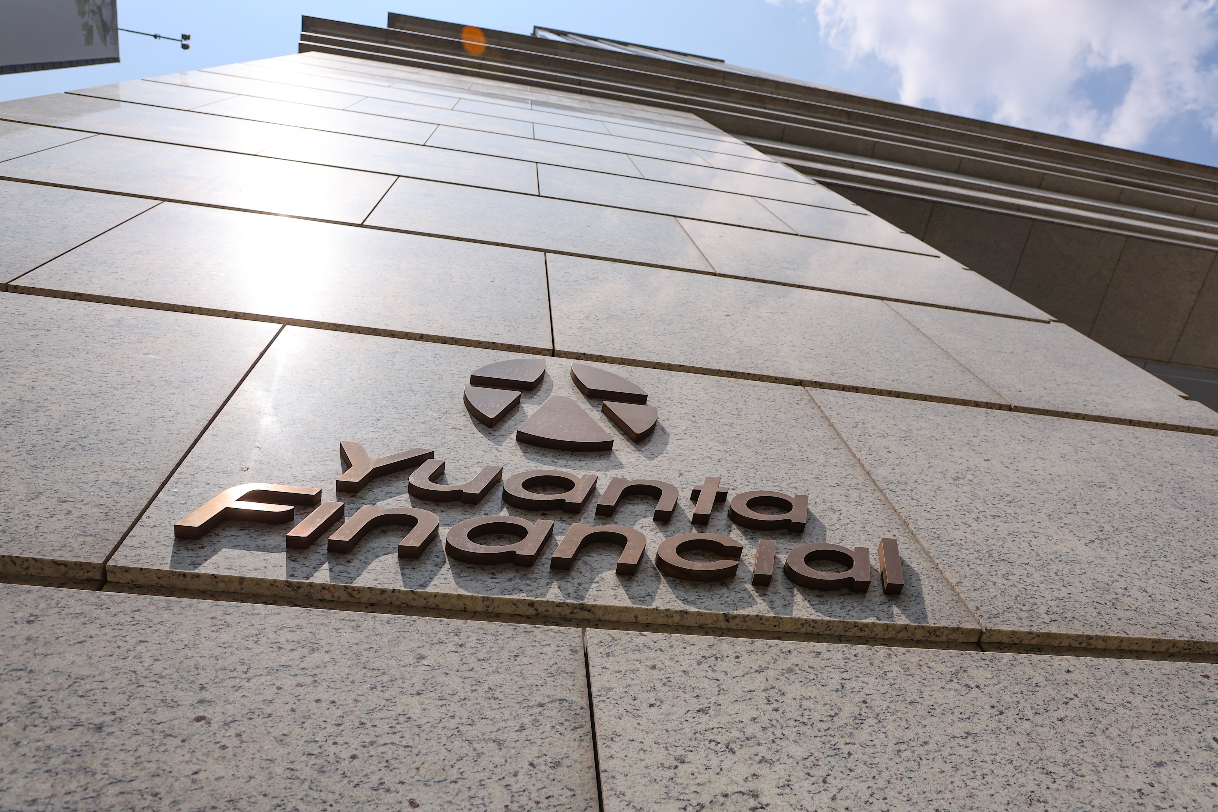 獨家》元大金世代交替申鼎籛漂亮轉身翁健、黃維誠將任董總-新新聞