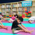親子瑜珈靜心操、醒腦制服Party 閱讀收心迎開學