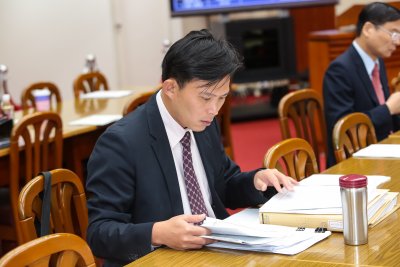 20161102-時代力量立委黃國昌2日出席財政委員會。(顏麟宇攝) 20161102-時代力量立委黃國昌2日出席財政委員會。(顏麟宇攝)