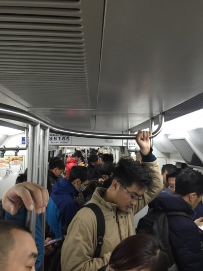 人口數眾多的北京,地鐵總是人滿為患。(圖/陳同學提供) 人口數眾多的北京,地鐵總是人滿為患。(圖/陳同學提供)
