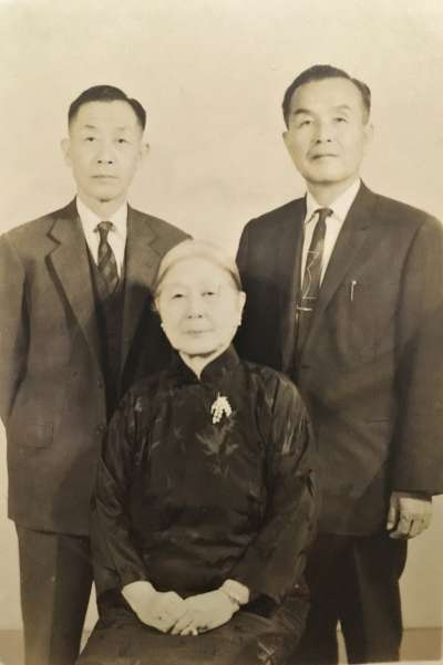 林茂生之妻王采蘩與兒子合照(林玲文提供) 林茂生之妻王采蘩與兒子合照(林玲文提供)