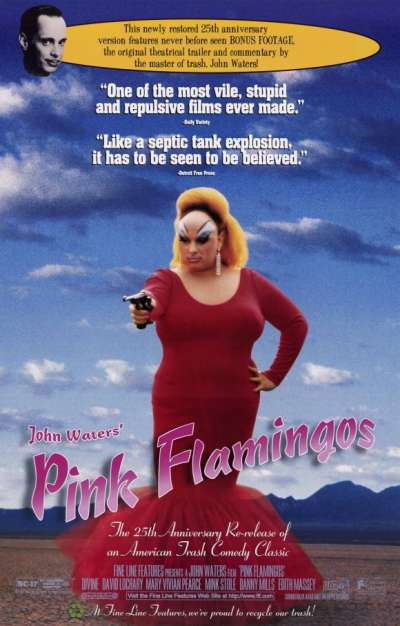 《粉紅色的火烈鳥》(Pink Flamingos,1972)(圖/取自IMDB) 《粉紅色的火烈鳥》(Pink Flamingos,1972)(圖/取自IMDB)