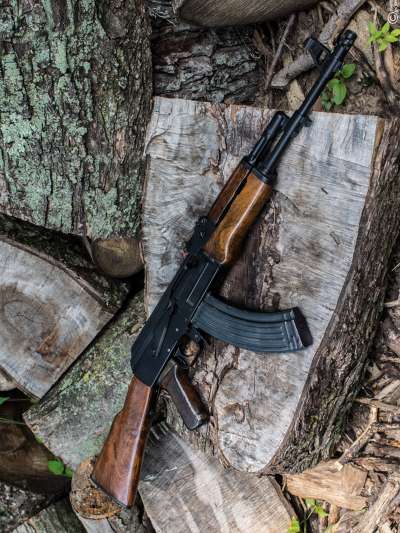 AK47自1947年被發明後,至今仍被許多國家使用,歷久不衰。(圖/維基百科) AK47自1947年被發明後,至今仍被許多國家使用,歷久不衰。(圖/維基百科)