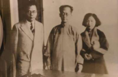 照片左為黃天鷄,中為胡漢民(作者提供) 照片左為黃天鷄,中為胡漢民(作者提供)