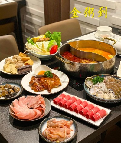 金粥到港式火鍋。 (圖/IG @foodyammy) 金粥到港式火鍋。 (圖/IG @foodyammy)