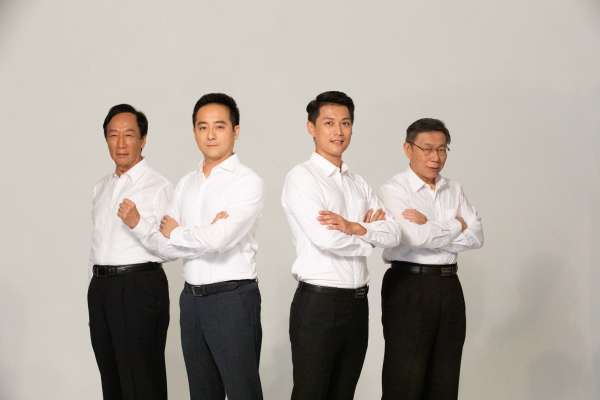 郭柯合體為子弟兵合拍競選照　首波與郭台銘合影者僅5人