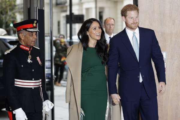 閻紀宇專欄：王子想走自己的路，英國王室「家變」的危機與轉機