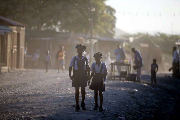 海地大地震10周年》從滿懷希望重建到只剩絕望 總統摩依士坦言：重建窒礙難行