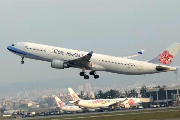 台日8號起互相開放商務客入境！華航明起恢復大阪、福岡、名古屋航線