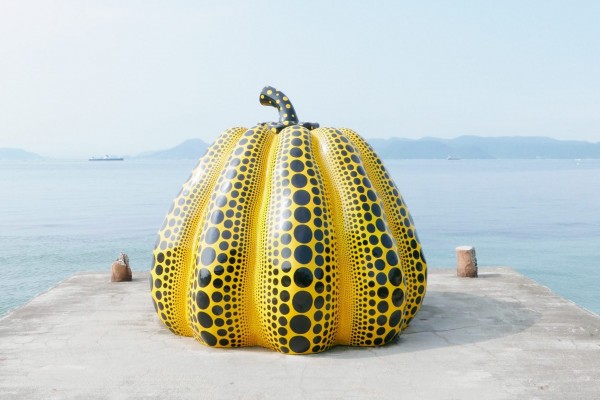 直島-草間彌生作品・黃南瓜 (圖/取自unsplash)