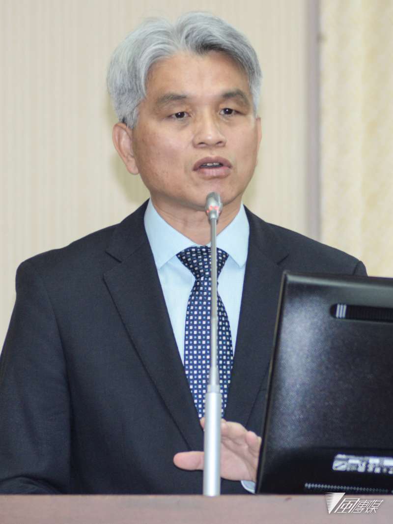 20181001-立法院內政委員會,中選會主委陳英鈐答詢。(甘岱民攝) 20181001-立法院內政委員會,中選會主委陳英鈐答詢。(甘岱民攝)