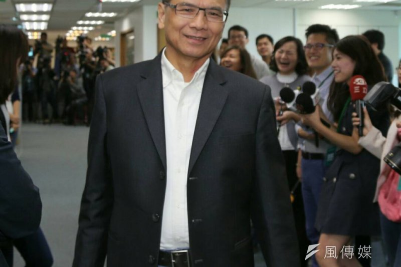 曾參選新北市長失利的民進黨前行政院長游錫堃,將與新北市議會黨團組成「影子新北市政府」,監督新北市長朱立倫施政。(陳明仁攝)