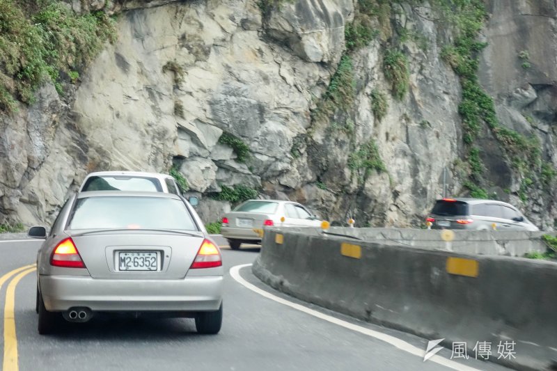 蘇花公路於28日坍方，今（31）日搶通成功，下午4時開放單線雙向戒護通行2小時。（資料照，陳明仁攝）