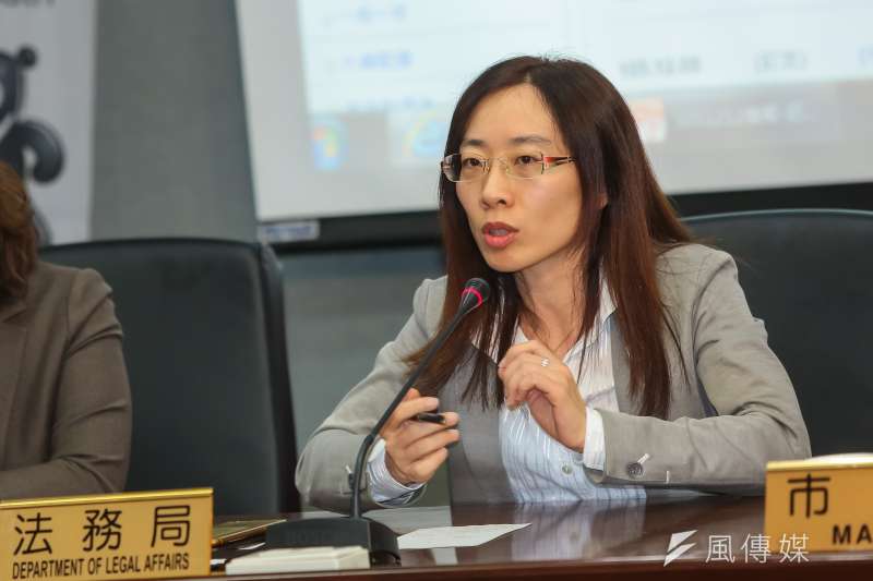 20161213-台北市法務局長袁秀慧13日出席「台北市法規查詢系統優化」記者會。(顏麟宇攝) 20161213-台北市法務局長袁秀慧13日出席「台北市法規查詢系統優化」記者會。(顏麟宇攝)