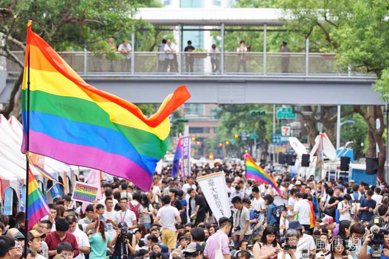 20170524-婚姻平權大平台活動,許多支持同志婚姻者出席。(盧逸峰攝) 20170524-婚姻平權大平台活動,許多支持同志婚姻者出席。(盧逸峰攝)