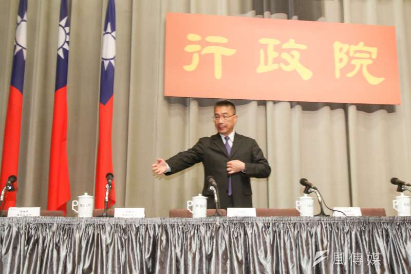 行政院發言人徐國勇主持會後記者會。(資料照片,陳明仁攝)