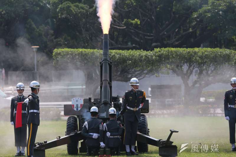 2017-07-12-總統府軍禮迎接巴拉圭總統卡提斯,禮炮對空鳴響02-顏麟宇攝 2017-07-12-總統府軍禮迎接巴拉圭總統卡提斯,禮炮對空鳴響02-顏麟宇攝