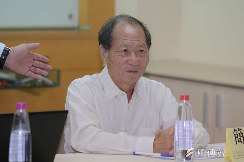 20171023-台灣民意基金會舉行「台灣人有信心危機嗎?」全國性民調發表會,簡鍚堦委員。(陳明仁攝) 20171023-台灣民意基金會舉行「台灣人有信心危機嗎?」全國性民調發表會,簡鍚堦委員。(陳明仁攝)