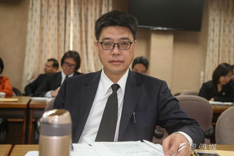 中國大陸今天宣布31條惠台措施,陸委會表示,以利益換取台灣的政治認同,圖為行政院陸委會副主委邱垂正。(資料照片,陳明仁攝)