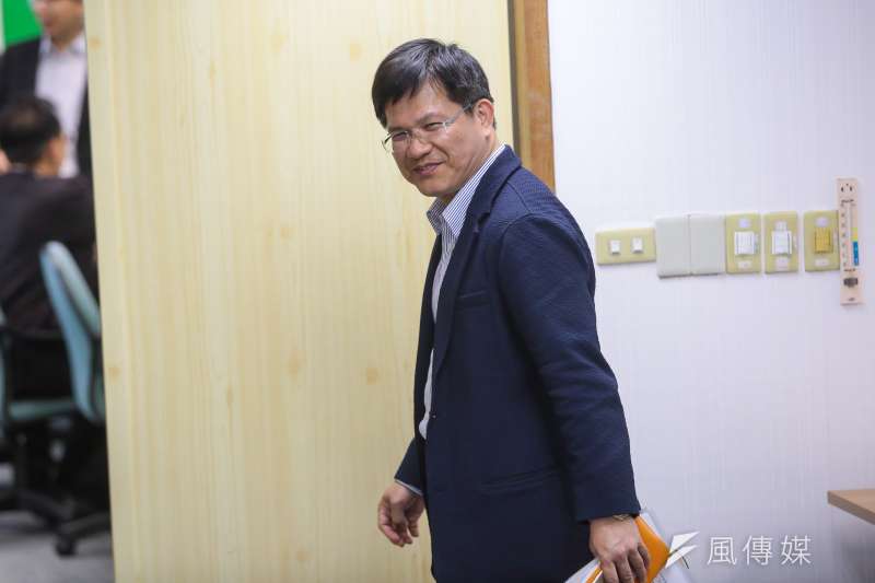 20171108-台中市長林佳龍8日出席民進黨中常會。(顏麟宇攝) 20171108-台中市長林佳龍8日出席民進黨中常會。(顏麟宇攝)