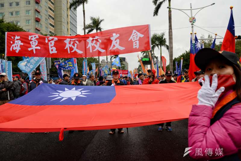 20171217-八百壯士慶祝中華民國「106年行憲紀念日暨八百壯士護憲維權300天活動」。(甘岱民攝) 20171217-八百壯士慶祝中華民國「106年行憲紀念日暨八百壯士護憲維權300天活動」。(甘岱民攝)