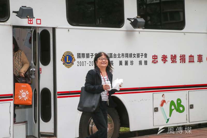 風數據,捐血專題配圖,台灣捐血率常年居全球之冠,捐血車,捐血即景。(陳明仁攝) 風數據,捐血專題配圖,台灣捐血率常年居全球之冠,捐血車,捐血即景。(陳明仁攝)