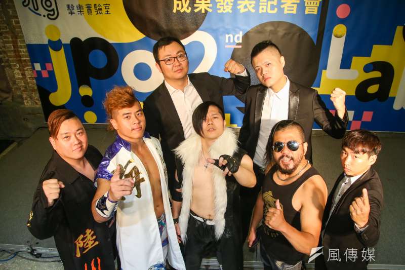 JPG擊樂實驗,「揍.樂」,擊樂與摔角,出席擊樂NEW AGE跨界培育計畫第二屆JPG擊樂實驗室成果發表。(陳明仁攝) JPG擊樂實驗,「揍.樂」,擊樂與摔角,出席擊樂NEW AGE跨界培育計畫第二屆JPG擊樂實驗室成果發表。(陳明仁攝)