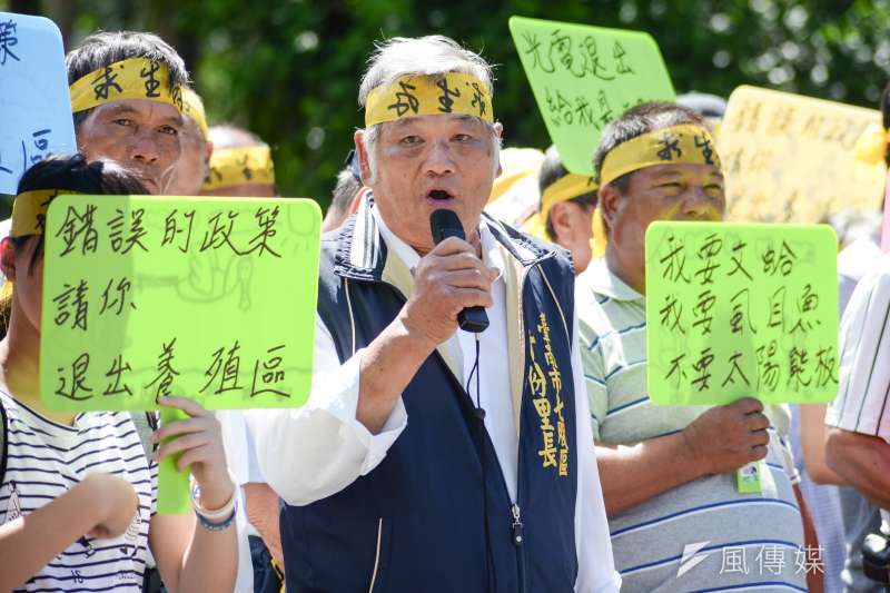 20180709-七股漁民陳情，呼籲政府建立光電與原承租魚塭之養殖戶權益雙贏模式，七股區十份里里長張水金。（甘岱民攝）