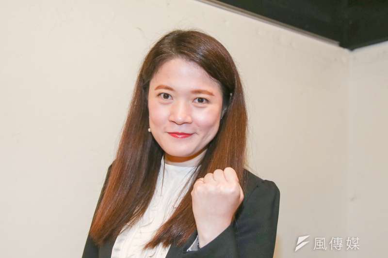 柯競辦發言人林筱淇,出席20180812-台北市長柯文哲競選辦公室海選發言人發布記者會。(陳明仁攝) 柯競辦發言人林筱淇,出席20180812-台北市長柯文哲競選辦公室海選發言人發布記者會。(陳明仁攝)