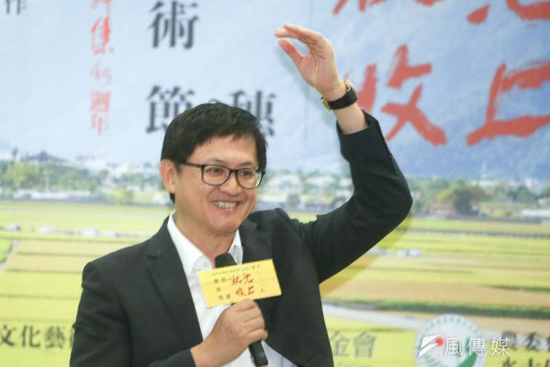 童子賢,和碩聯合科技董事長,出席20180823-「池上秋收稻穗藝術節」,雲門舞集林懷民經典舞作松菸記者會。(陳明仁攝) 童子賢,和碩聯合科技董事長,出席20180823-「池上秋收稻穗藝術節」,雲門舞集林懷民經典舞作松菸記者會。(陳明仁攝)