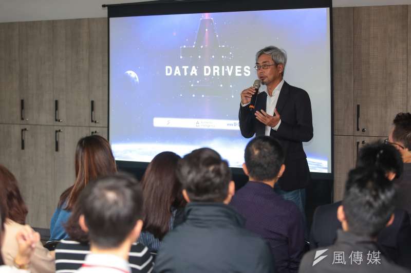 20181019-風傳媒集團創辦人暨董事長張果軍19日出席「DATA DRIVES 汽車產業數據產品發表會」。(顏麟宇攝) 20181019-風傳媒集團創辦人暨董事長張果軍19日出席「DATA DRIVES 汽車產業數據產品發表會」。(顏麟宇攝)