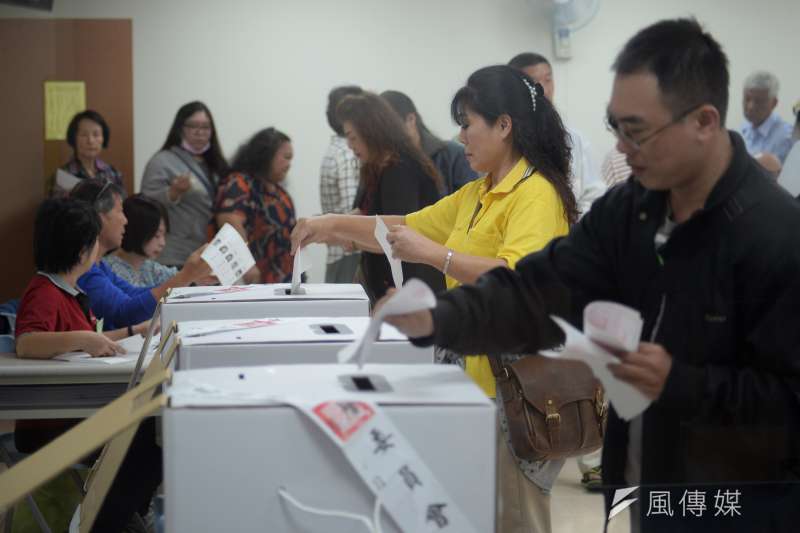 107年度九合一選舉投開票所畫面。（甘岱民攝）