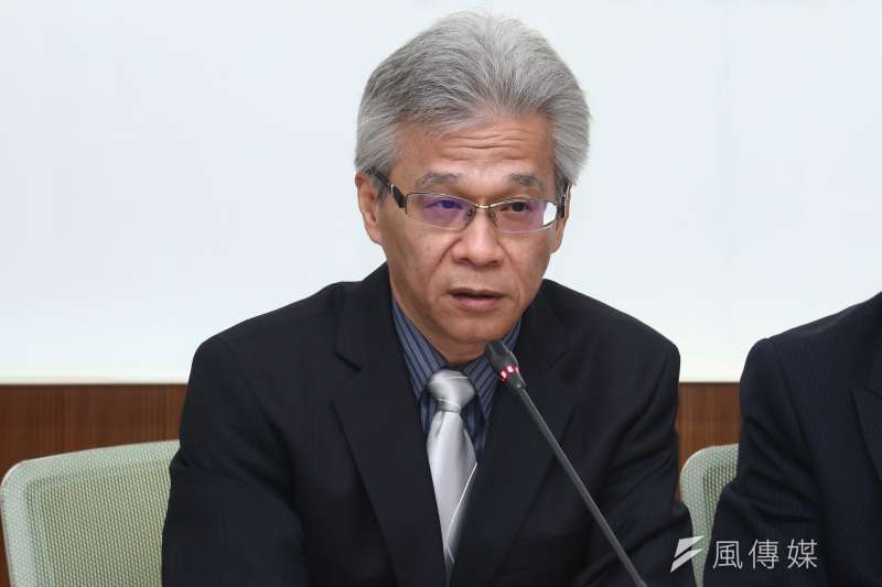 20190104-新北市醫師公會周慶明理事長出席「預防流感疫情爆發,民眾政府即早因應 」記者會。(蔡親傑攝) 20190104-新北市醫師公會周慶明理事長出席「預防流感疫情爆發,民眾政府即早因應 」記者會。(蔡親傑攝)