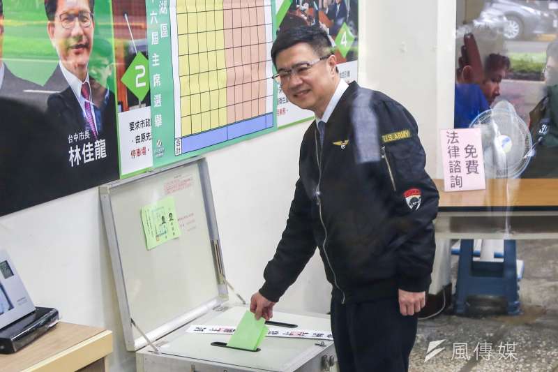  20190106-民進黨主席候選人卓榮泰6日出席「民進黨第16屆黨主席補選」投票。（簡必丞攝）