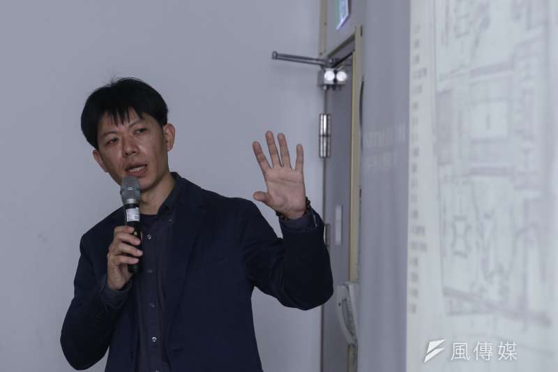 20190112-促進轉型正義委員會「解讀威權密碼:中正紀念堂的前世今生」活動,都市政策研究者張維修。(陳品佑攝) 20190112-促進轉型正義委員會「解讀威權密碼:中正紀念堂的前世今生」活動,都市政策研究者張維修。(陳品佑攝)