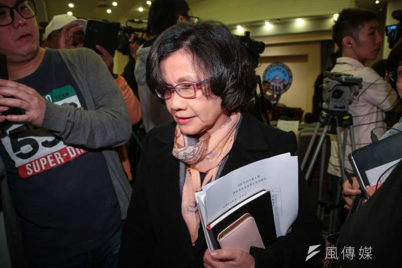 20190115-監察委員王幼玲15日針對「前政務委員管中閔違反公服法禁止兼職規定」,召開記者會說明。(顏麟宇攝) 20190115-監察委員王幼玲15日針對「前政務委員管中閔違反公服法禁止兼職規定」,召開記者會說明。(顏麟宇攝)
